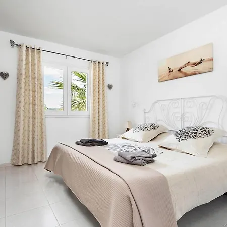 Apartment En Alta Mar